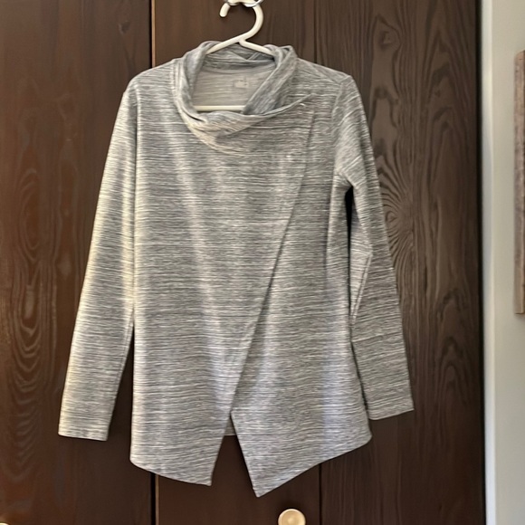 Danskin cowl neck,long sleeved top. Gray and white . Size Small - Picture 1 of 10